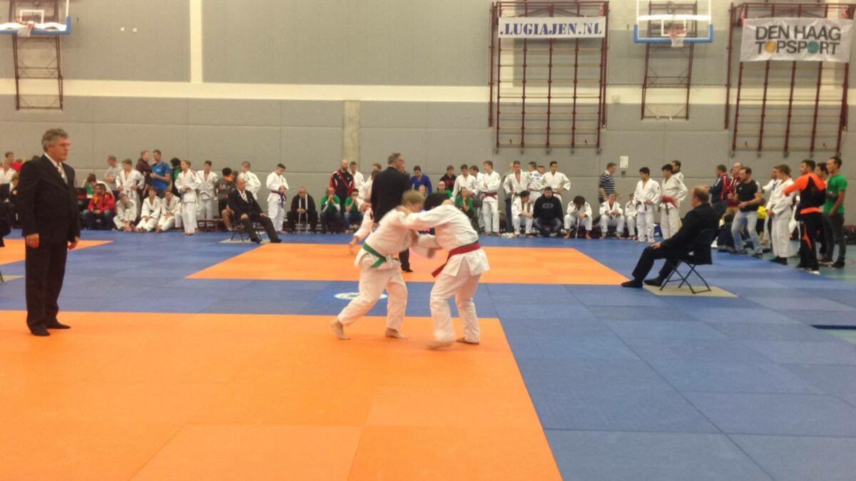 Naast de club wedstrijden kunnen onze judoka's ook deelnemen aan uit wedstrijden